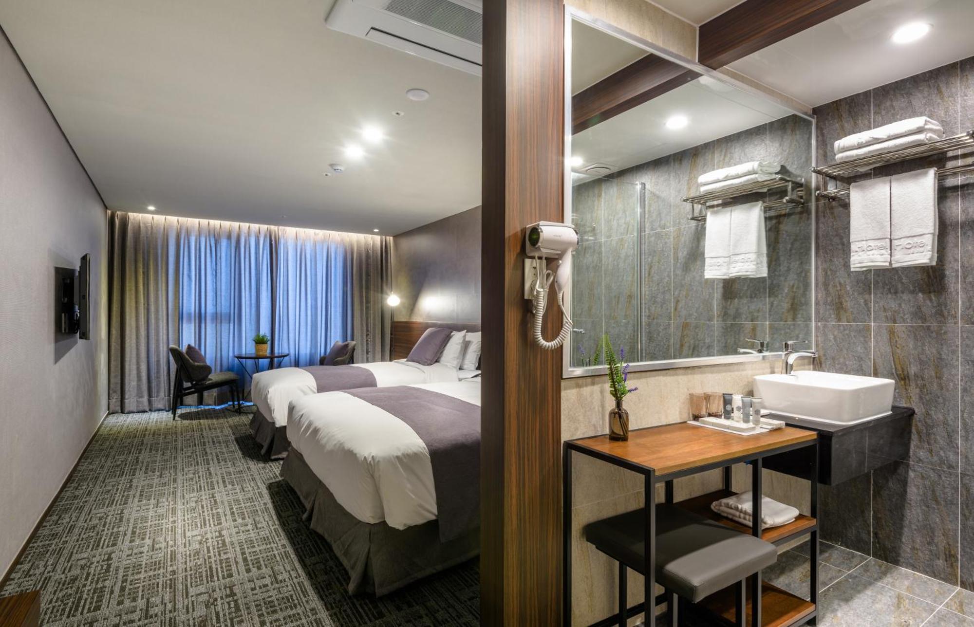 Family Twin Room